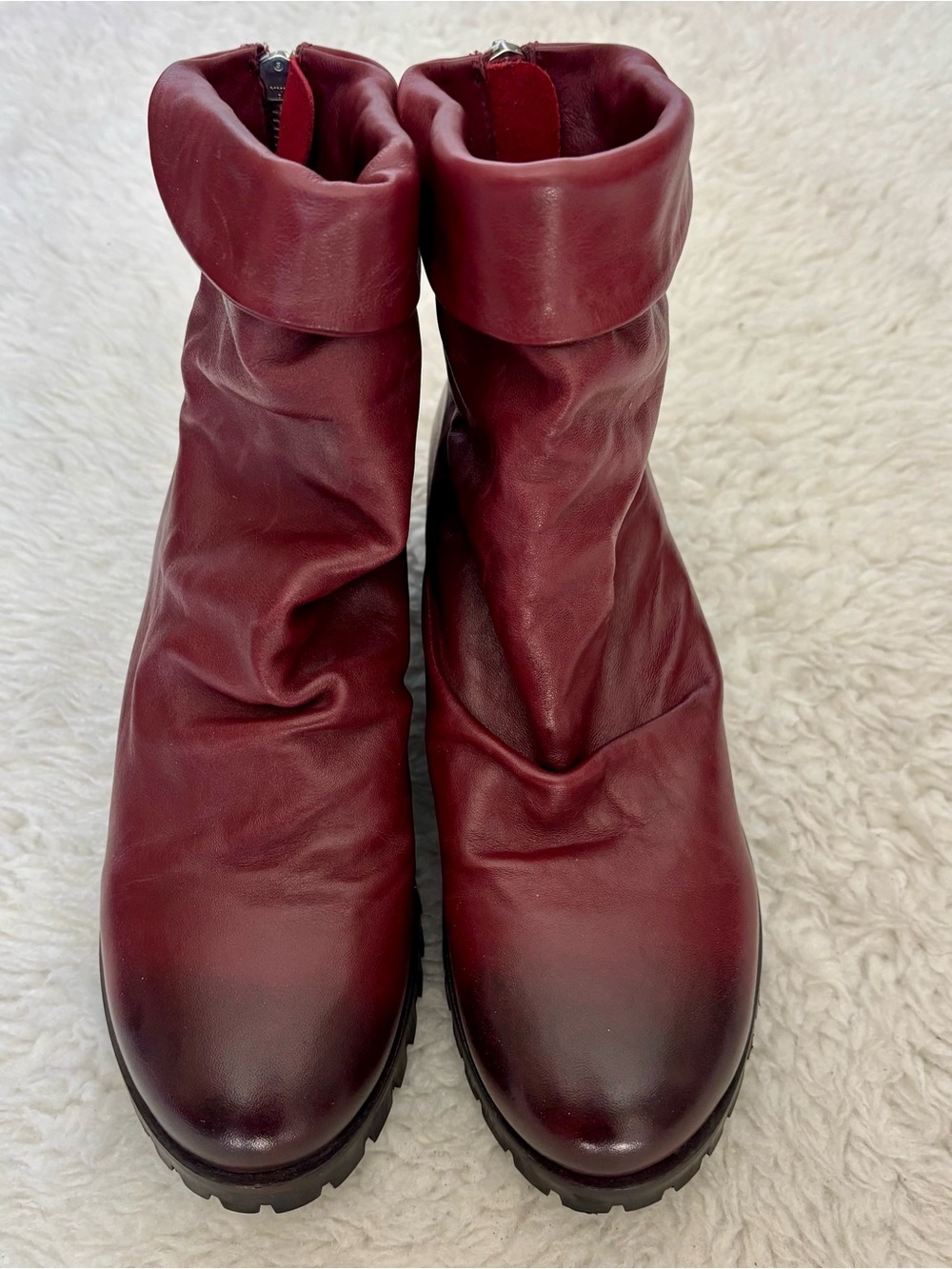 Sketchers Women's Burgundy Leather Boots size US 9.5